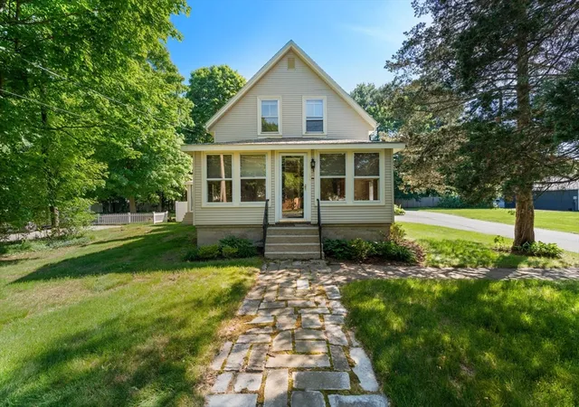 1st image of 94 W Plain St, Wayland, MA 01778 | MLS# 73533038