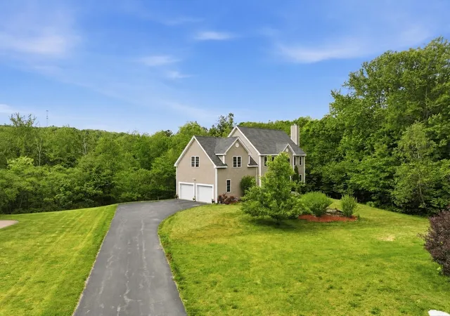 Homes for sale in Leicester, MA | 6 Pond Court, Leicester, MA 01611 | MLS# 73529848