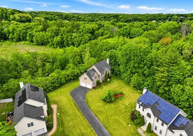 Homes for sale in Leicester, MA | 6 Pond Court, Leicester, MA 01611 | MLS# 73529848