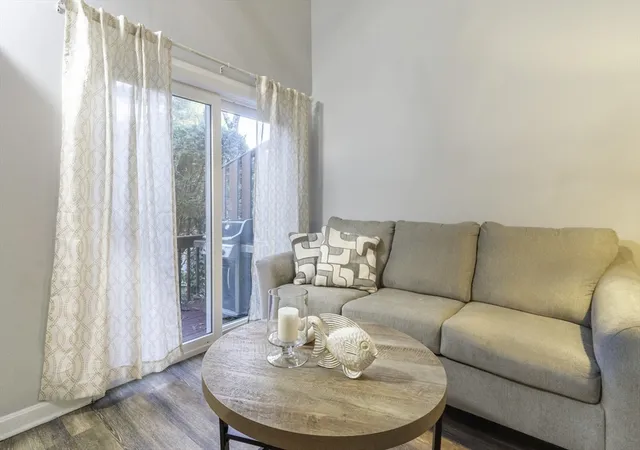 4th image of 84 E Bluff Rd #84, Ashland, MA 01721 | MLS# 73560721