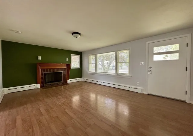 Homes for sale in Springfield, MA | 137 Carroll St, Springfield, MA 01108 | MLS# 73360034