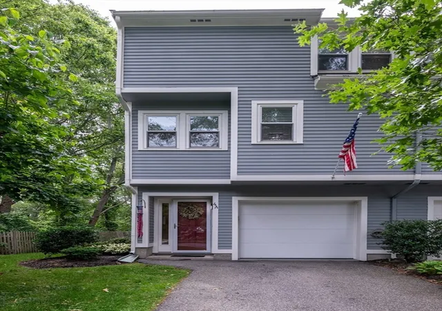 2nd image of 4 Arnold Dr #4 A, Salem, MA 01970 | MLS# 73546590