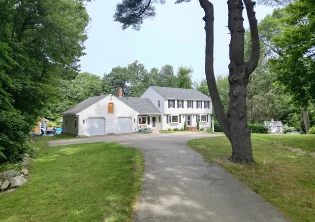 Photo 3 of Single family home for sale at 363 Liberty St, Braintree, MA 02184 | MLS# 73541691 | Listing updated on 2026-09-18