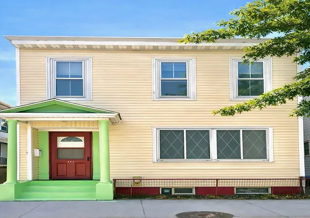1st image of 551 Bennington St, Boston, MA 02128 | MLS# 73542404
