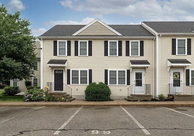 Homes for sale in Rockland, MA | 99 Boxberry Ln #99, Rockland, MA 02370 | MLS# 73546939
