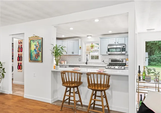 Photo 4 of Sale Pending at 38 Ruthellen Rd, Chelmsford, MA 01824 | MLS# 73562408 | Listing updated on 2026-08-31