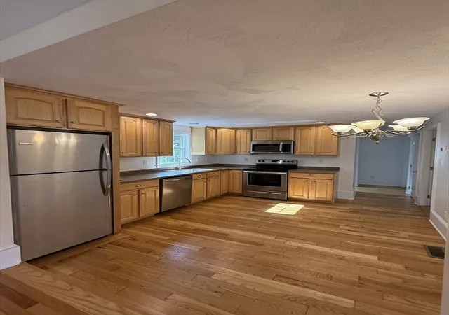 Homes for sale in Burlington, MA | 20 Alma Rd, Burlington, MA 01803 | MLS# 73483933