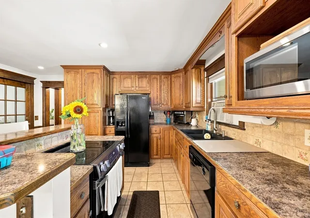 4th image of 1025 Westfield Rd, Russell, MA 01071 | MLS# 73562616