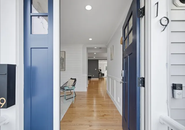 4th image of 19 Manhattan Ter, West Newton, MA 02465 | MLS# 73554324