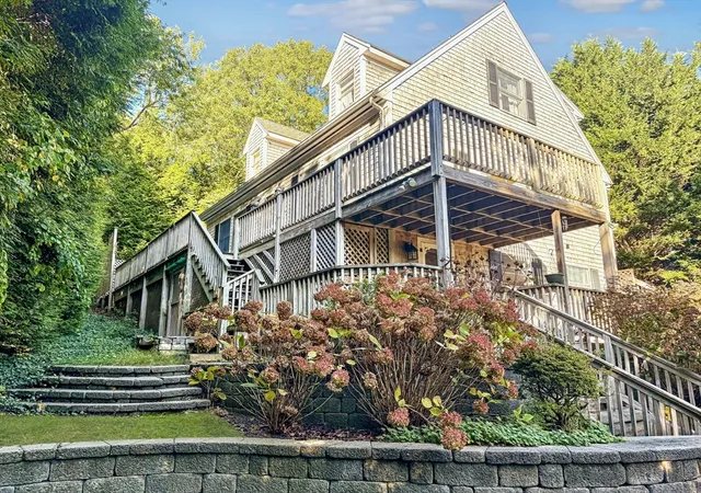 3rd image of 22 Old Lighthouse Road, Tisbury, MA 02568 | MLS# 73476994