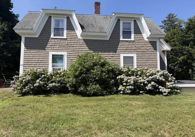 2nd image of 210 Court St, Plymouth, MA 02360 | MLS# 73551185