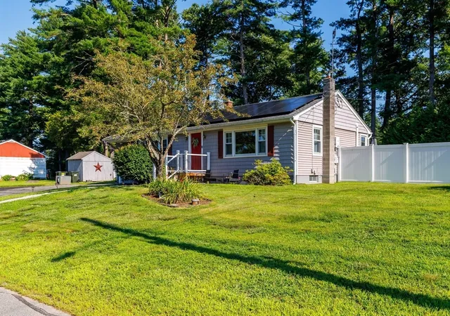 Photo 3 of Sale Pending at 6 Elaine St, Webster, MA 01570 | MLS# 73561641 | Listing updated on 2026-09-04