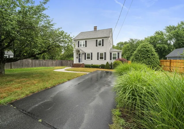 Homes for sale in Avon, MA | 310 W Main St, Avon, MA 02322 | MLS# 73547481