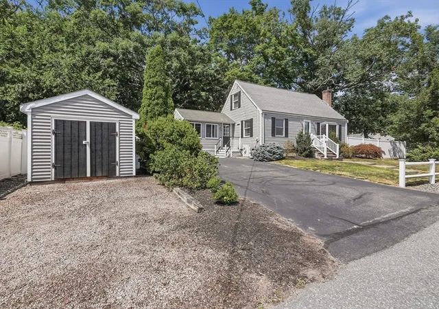 Photo 3 of Sale Pending at 1 Springwell Road, Billerica, MA 01821 | MLS# 73566692 | Listing updated on 2026-08-27