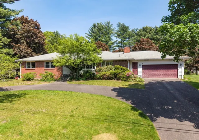 Homes for sale in Longmeadow, MA | 19 Williston Dr, Longmeadow, MA 01106 | MLS# 73523144