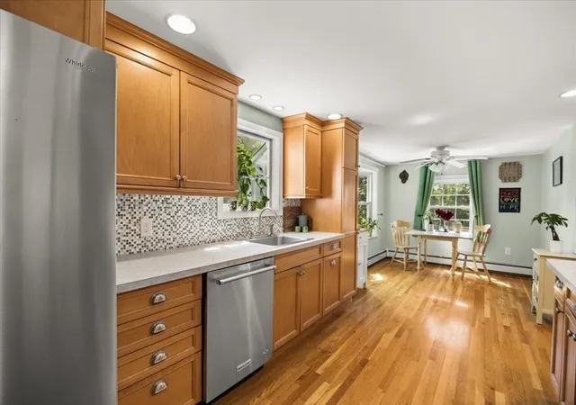 4th image of 39 Everett St, Marshfield, MA 02050 | MLS# 73533070
