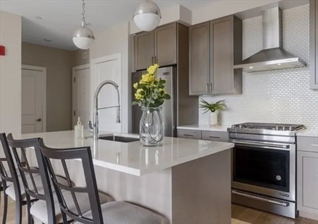 2nd image of 1650 Commonwealth Ave #505, Brighton, MA 02135 | MLS# 73528157