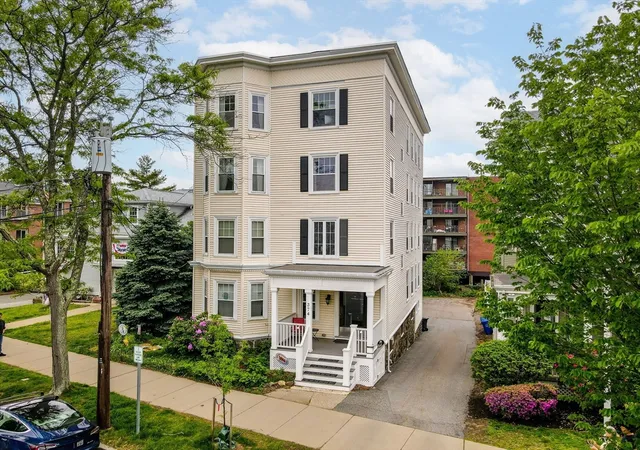 1st image of 374 Massachusetts Ave #3, Arlington, MA 02474 | MLS# 73556816