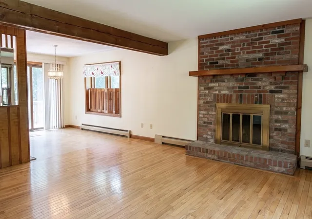 3rd image of 729 Old Barnstable Rd, East Falmouth, MA 02536 | MLS# 73547581