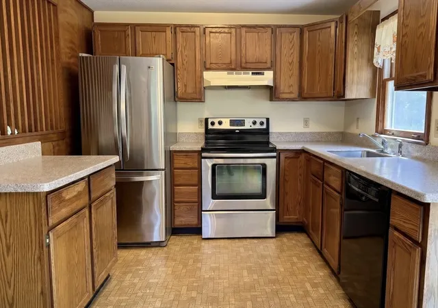 5th image of 729 Old Barnstable Rd, East Falmouth, MA 02536 | MLS# 73547581