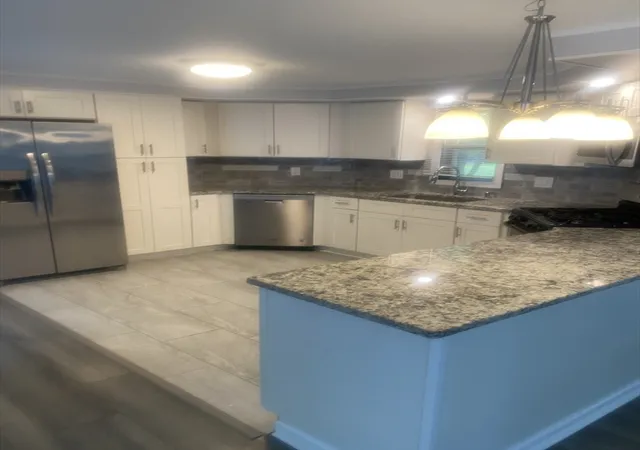 Homes for sale in West Springfield, MA | 18 Parkwood Dr, West Springfield, MA 01089 | MLS# 73536312