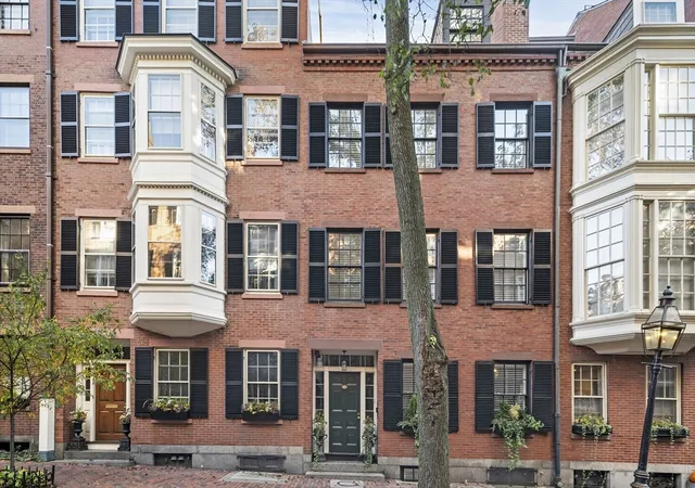 1st image of 54 Pinckney St, Boston, MA 02114 | MLS# 73557536