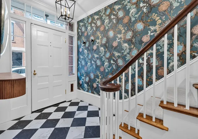 4th image of 54 Pinckney St, Boston, MA 02114 | MLS# 73557536