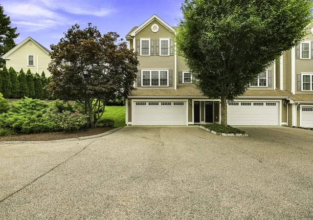 2nd image of 1284 County Street #1, Attleboro, MA 02703 | MLS# 73565664