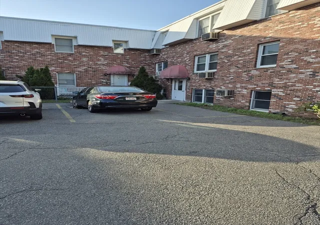 Homes for sale in Lynn, MA | 33a Jackson Street #203, Lynn, MA 01902 | MLS# 73544364
