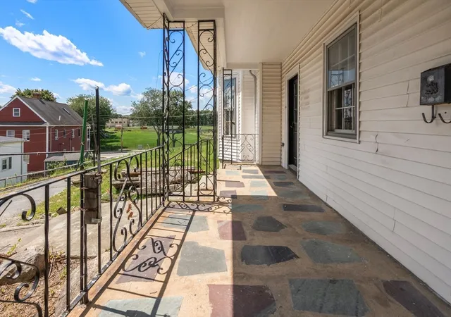 4th image of 83 Oak Street, Uxbridge, MA 01569 | MLS# 73566306