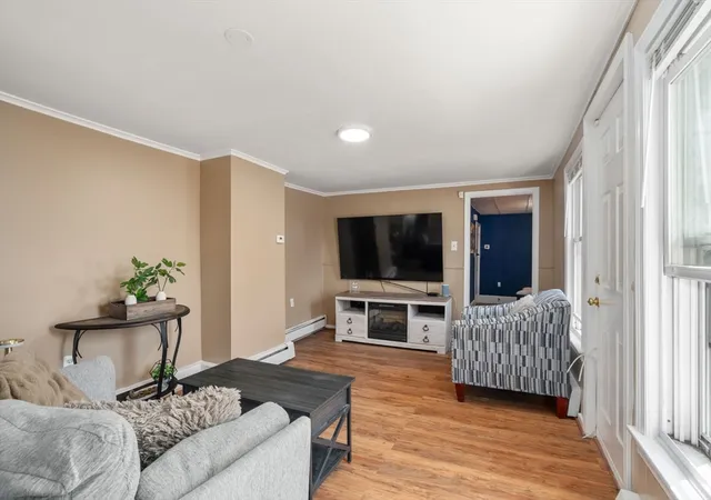 4th image of 212 Princeton St, Boston, MA 02128