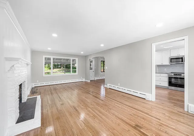 Homes for sale in East Longmeadow, MA | 580 Parker St, East Longmeadow, MA 01028 | MLS# 73525538