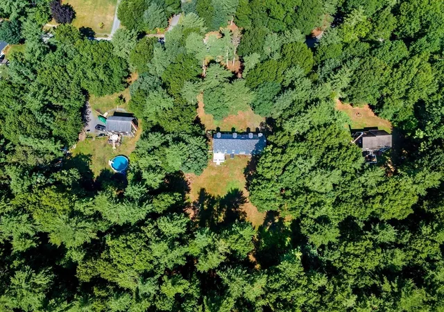 40th image of 25 Thomas Blanchard Dr, Plympton, MA 02367 | MLS# 73547847