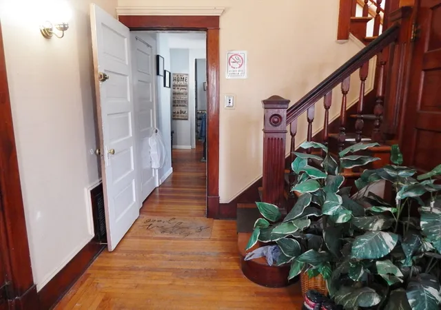 5th image of 407 Park St, New Bedford, MA 02740 | MLS# 73513761