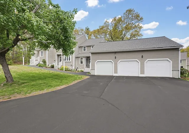 Photo 2 of Sale Pending at 206 Laurelwood Dr #206, Hopedale, MA 01747 | MLS# 73553693 | Listing updated on 2026-09-22