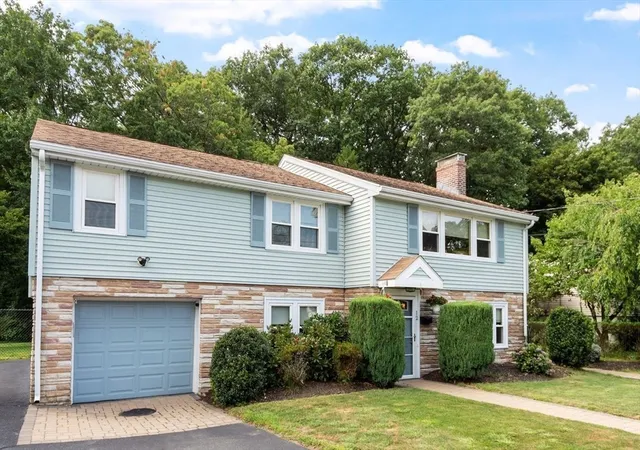 1st image of 12 Mansfield St, Peabody, MA 01960 | MLS# 73565798