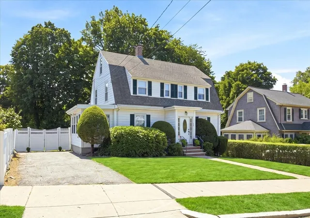 2nd image of 296 Lagrange, West Roxbury, MA 02132 | MLS# 73556541