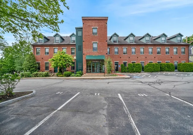 Homes for sale in Amesbury, MA | 25 Pond St #203, Amesbury, MA 01913 | MLS# 73536613