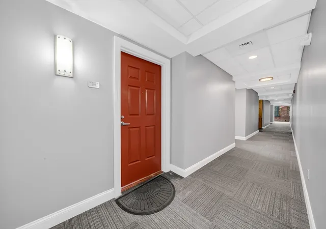image of 25 Pond St, Amesbury, MA 01913