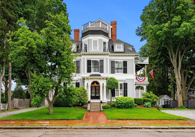 Photo 1 of Condo for sale at 39 Broad St #5, Newburyport, MA 01950 | MLS# 73541911 | Listing updated on 2026-09-13