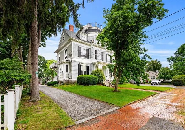 Photo 3 of Condo for sale at 39 Broad St #5, Newburyport, MA 01950 | MLS# 73541911 | Listing updated on 2026-09-13