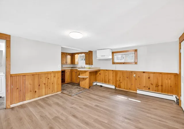 Photo 2 of Single family home for sale at 40 Moran St, Gardner, MA 01440 | MLS# 73568909 | Listing updated on 2026-08-31