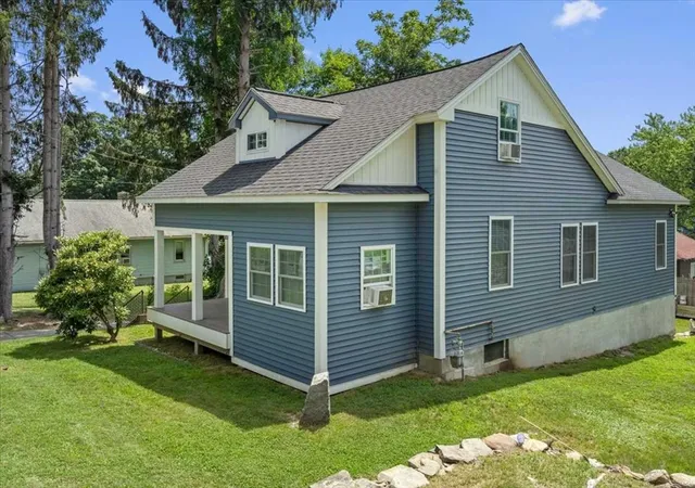 3rd image of 9 Newburn Rd, Worcester, MA 01602 | MLS# 73406425