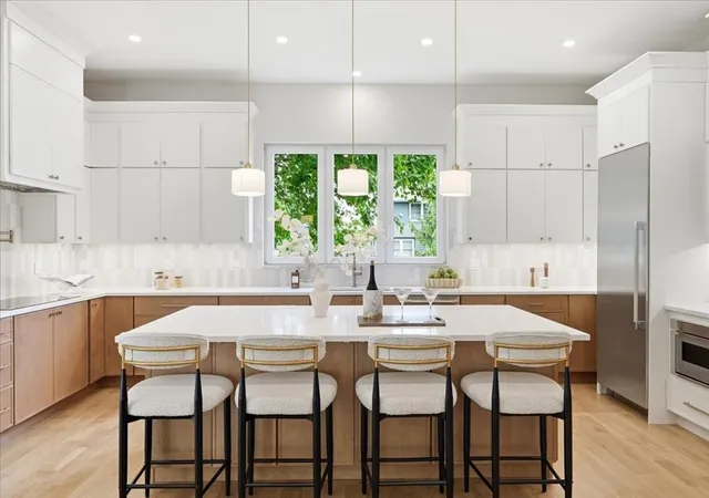 5th image of 262 River St, West Newton, MA 02465 | MLS# 73550545