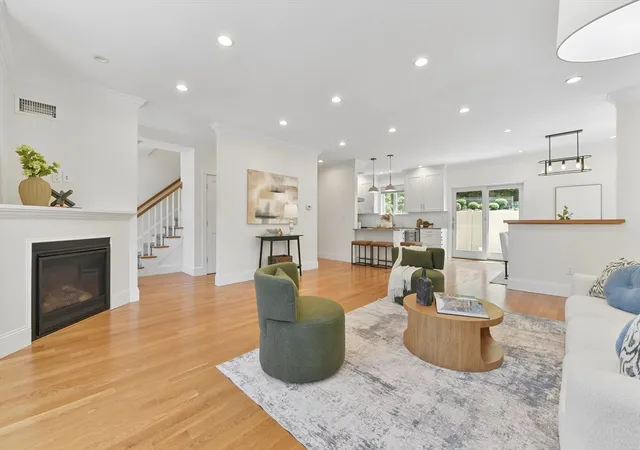 2nd image of 132 Newton St #132, Brighton, MA 02135 | MLS# 73565396