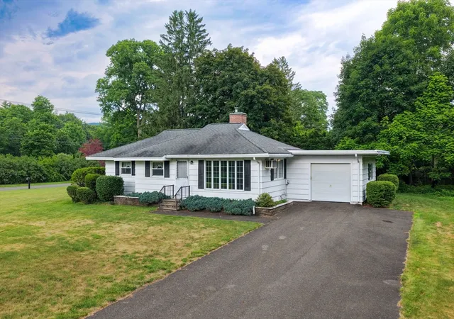 2nd image of 195 Woodbridge St, South Hadley, MA 01075 | MLS# 73549973