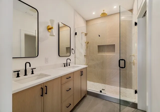 Photo 1 of Sale Pending at 15 S Waverly #15, Brighton, MA 02135 | MLS# 73532334 | Listing updated on 2026-09-23