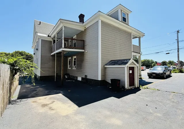 4th image of 6 N Main St, Leominster, MA 01453