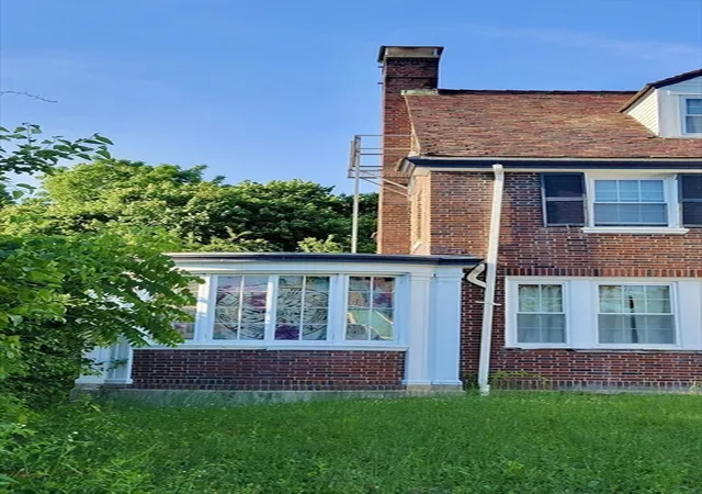3rd image of 37 Harrison St, Taunton, MA 02780 | MLS# 73278497