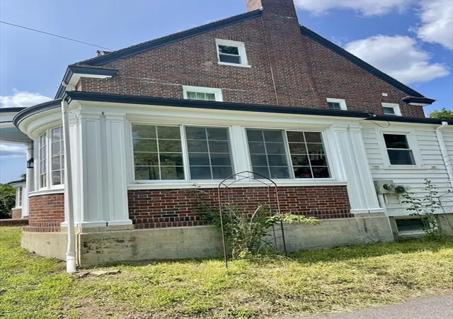 4th image of 37 Harrison St, Taunton, MA 02780 | MLS# 73278497